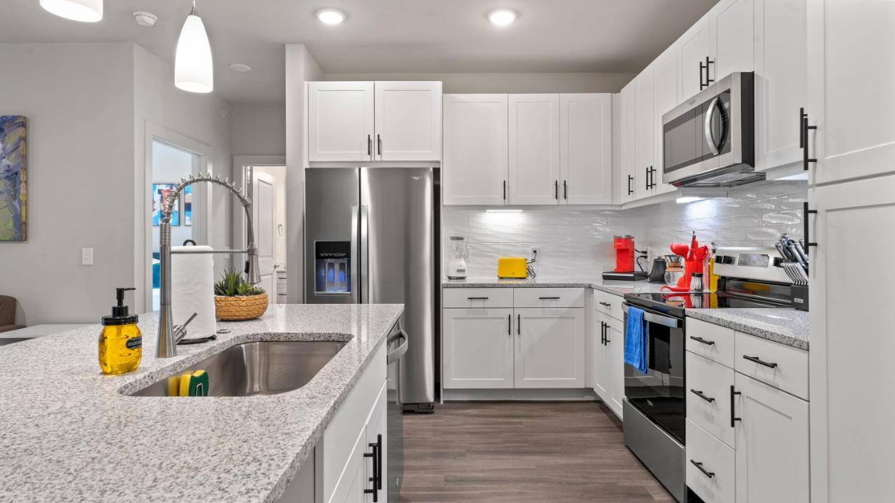 Luxury Central Apts - Free Parking, Gym, Fast Wifi Leilighet Austin Eksteriør bilde