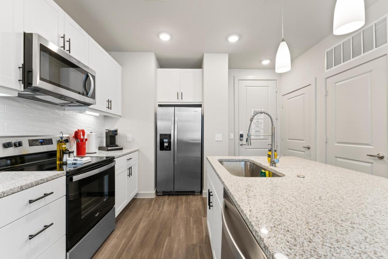Luxury Central Apts - Free Parking, Gym, Fast Wifi Leilighet Austin Eksteriør bilde