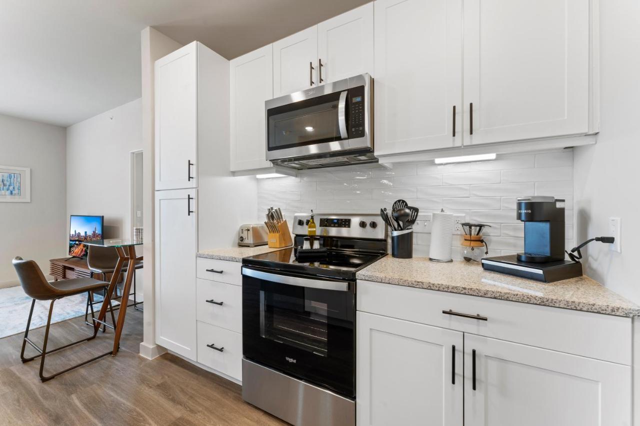 Luxury Central Apts - Free Parking, Gym, Fast Wifi Leilighet Austin Eksteriør bilde
